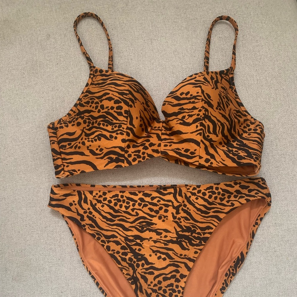 Two Piece Printed Swim Suit